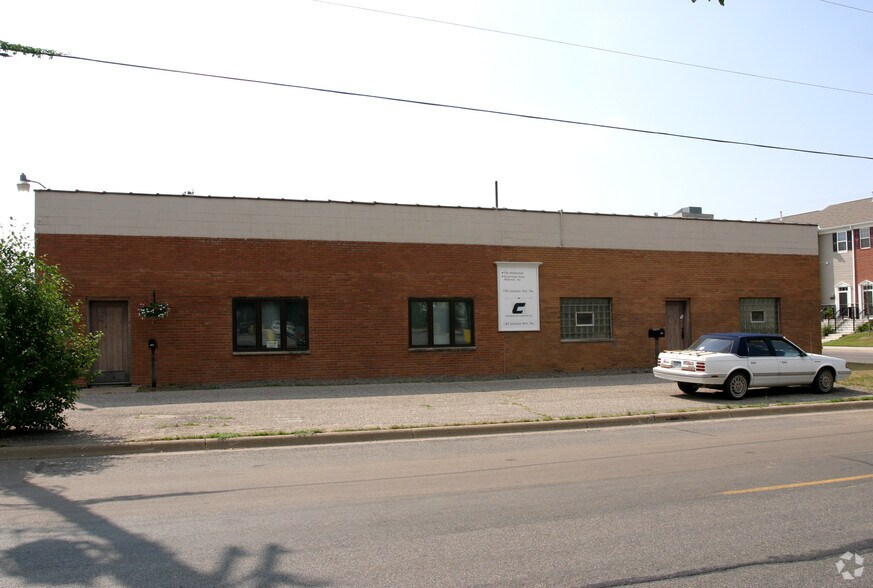 More Photos Of 140-150 Jackson Ave N, Hopkins Service For Sale