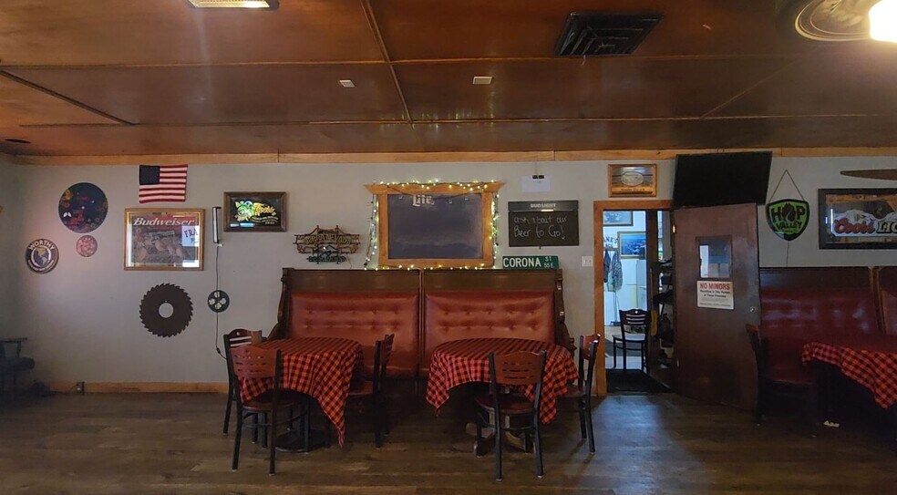 More Photos Of 10786 Highway 126, Mapleton General Retail For Sale