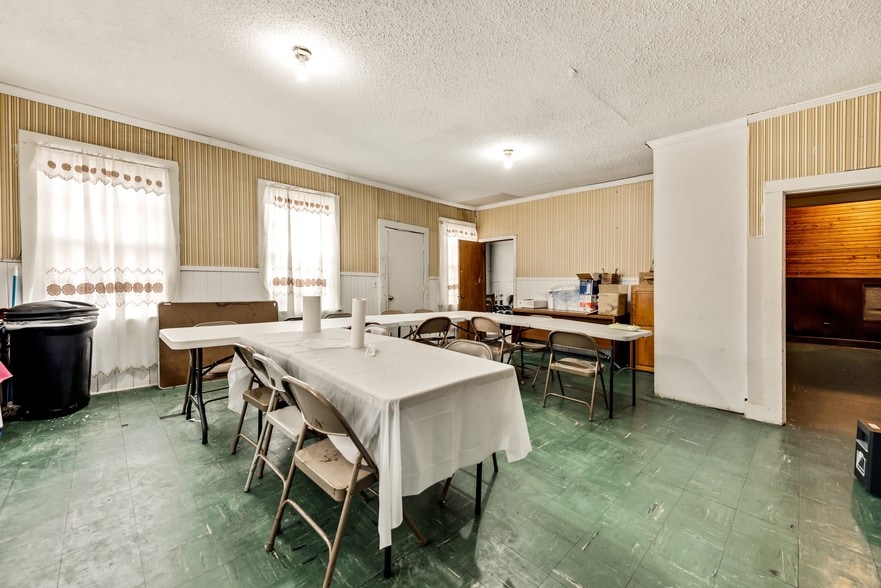 More Photos Of 4633 Wichita St, Fort Worth Religious Facility For Lease
