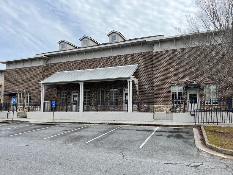 More Photos Of 335 Peachtree Industrial Blvd, Suwanee Office For Lease