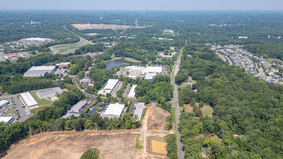 More Photos Of 600 Meadowlands Dr, Hillsborough Research And Development For Lease