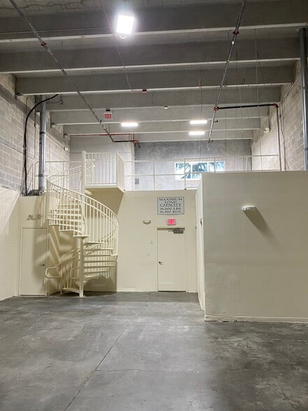 More Photos Of 1835 NW 112th Ave, Miami Warehouse For Lease