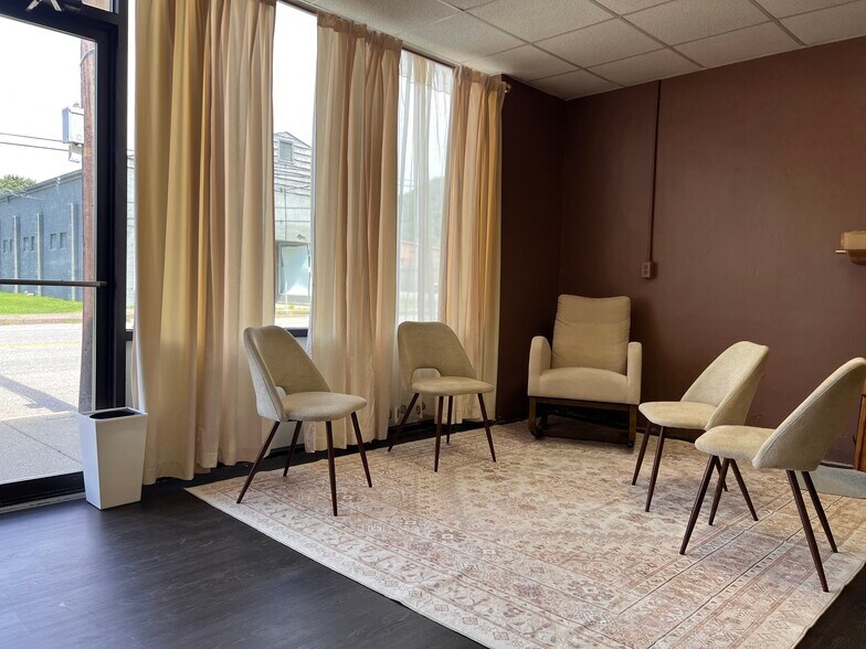 More Photos Of 500 Main St, South Shore Storefront For Lease