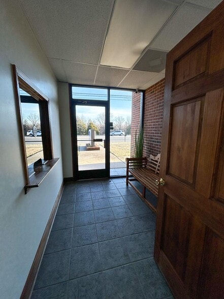 More Photos Of 3016 Highway 41 S, Springfield Warehouse For Sale