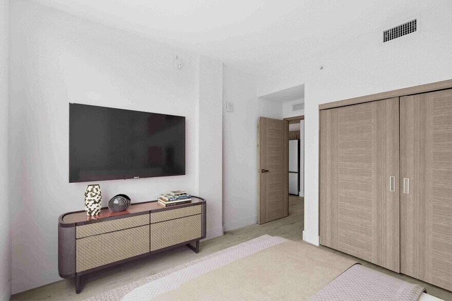 More Photos Of 1601 SW 32nd Ave, Miami Apartments For Lease