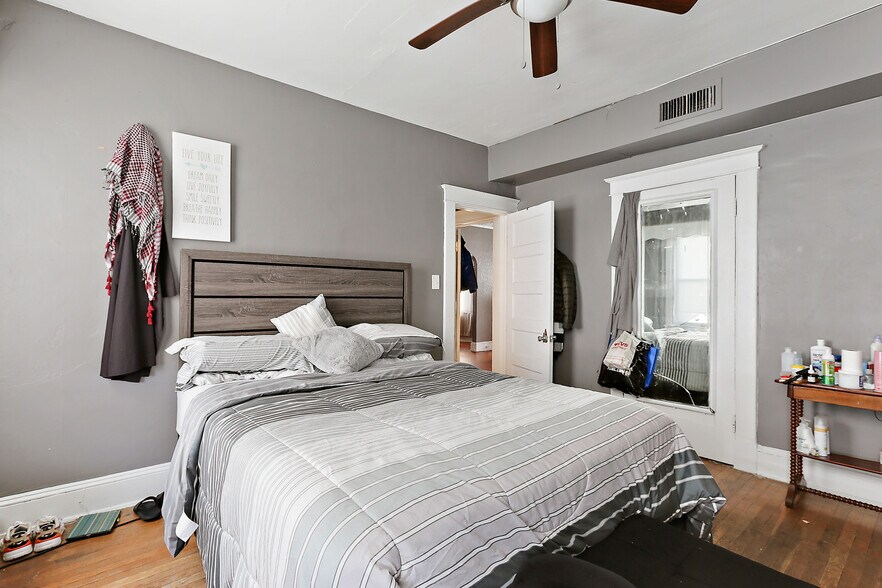 More Photos Of 2519 Liberty Heights Ave, Baltimore Apartments For Sale