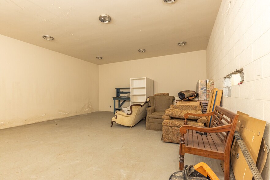 More Photos Of 8871 Griffith Rd, Nashville Warehouse For Sale
