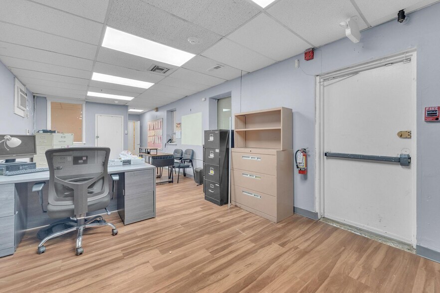 More Photos Of 309 Vine St, Camden Daycare Center For Sale