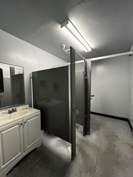 More Photos Of 12432 Foothill Blvd, Sylmar Warehouse For Sale