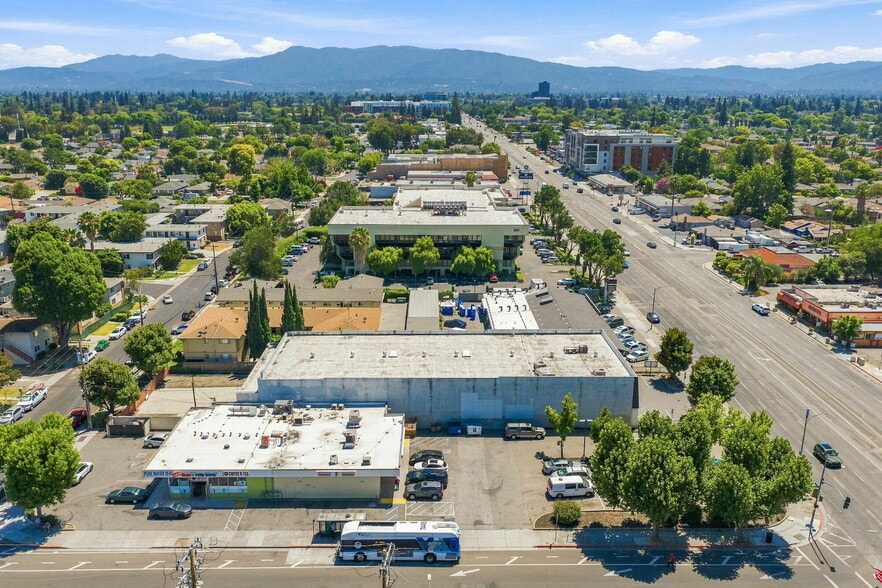 More Photos Of 902 S Bascom Ave, San Jose Industrial For Lease