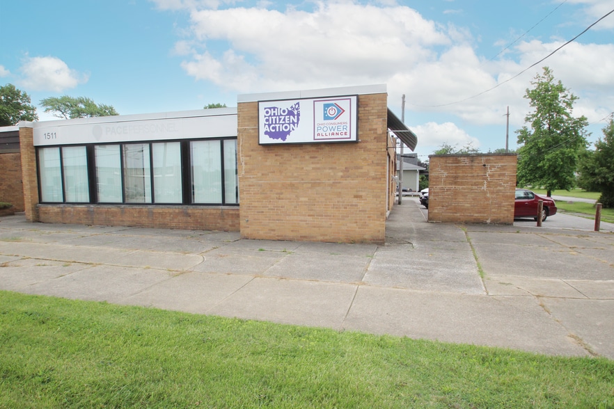 More Photos Of 1511 Brookpark Rd, Cleveland Office For Lease