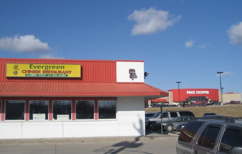 More Photos Of 13034 Kansas Ave, Bonner Springs Restaurant For Lease