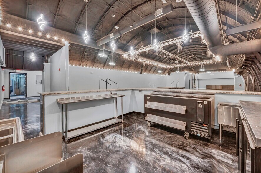 More Photos Of 1025 E Fifth Ave, Columbus Warehouse For Lease