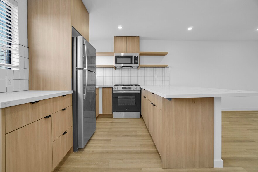 More Photos Of 12527 Cranbrook Ave, Hawthorne Apartments For Sale