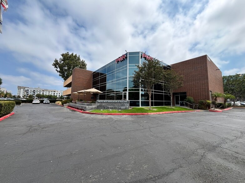Primary Photo Of 1601 E Orangewood Ave, Anaheim Office For Lease