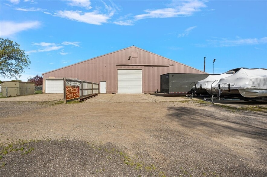 More Photos Of 4376 Beecher Rd, Flint Service For Sale