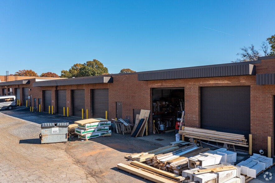 More Photos Of 5865 Oakbrook Pky, Norcross Warehouse For Lease