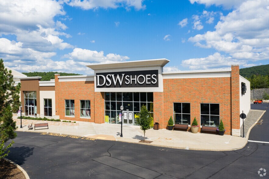 More Photos Of I-81 @ I-81 & Davis St, Moosic Unknown For Lease