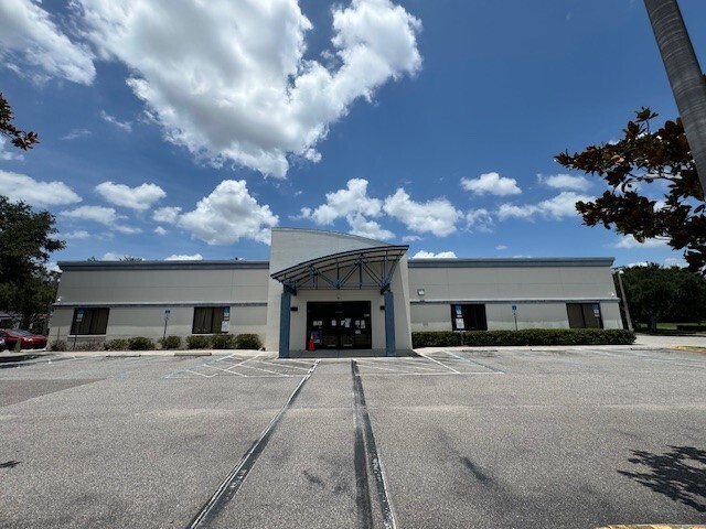 Primary Photo Of 4237 S Pipkin Rd, Lakeland Medical For Sale