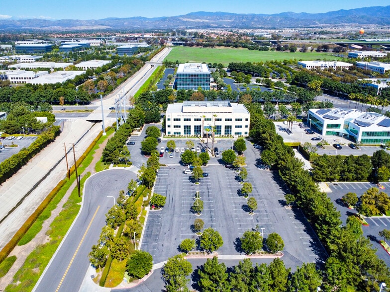 More Photos Of 18 Endeavor, Irvine Medical For Lease