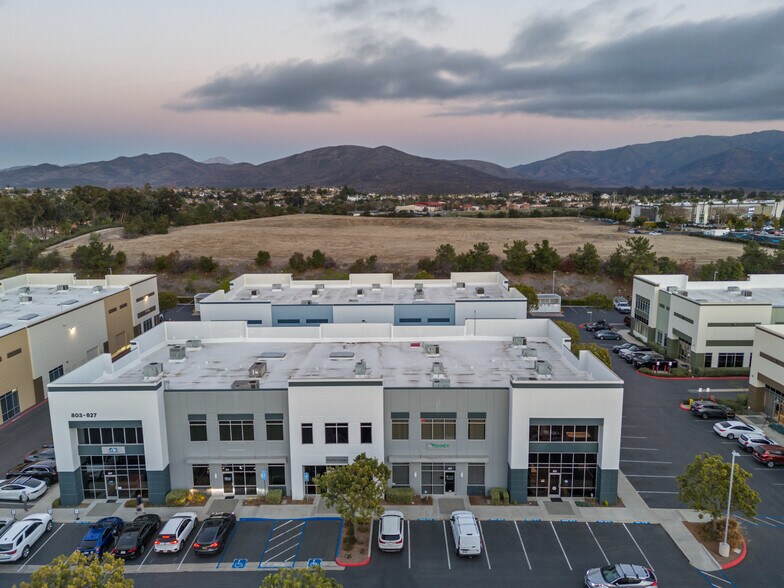 More Photos Of 803-827 Anchorage Place, Chula Vista Light Distribution For Lease
