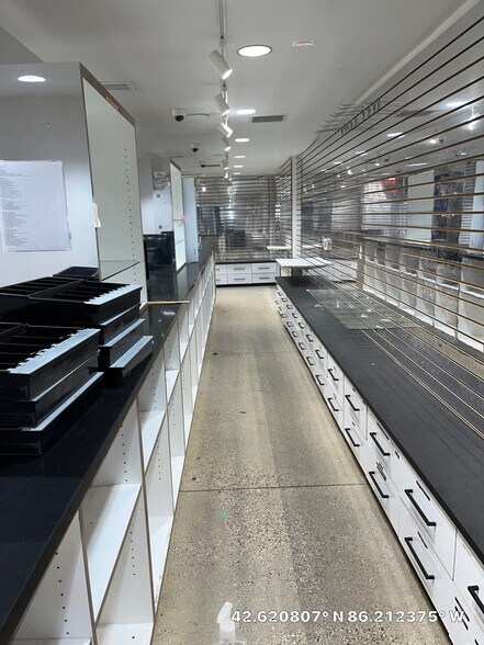 More Photos Of 2790 Blue Star Hwy, Fennville Specialty For Sale