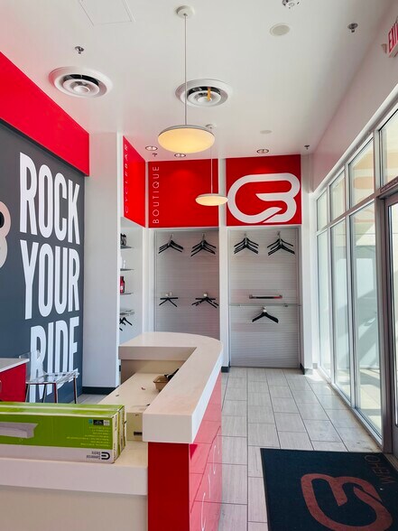 More Photos Of 8305 W Sunset Blvd, West Hollywood Office For Lease