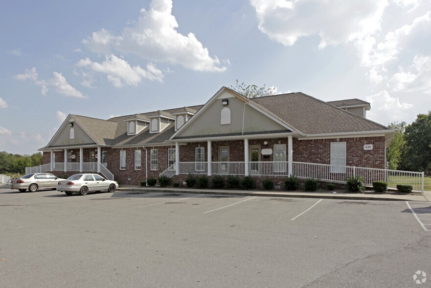 Primary Photo Of 435 Nissan Dr, Smyrna Office For Lease