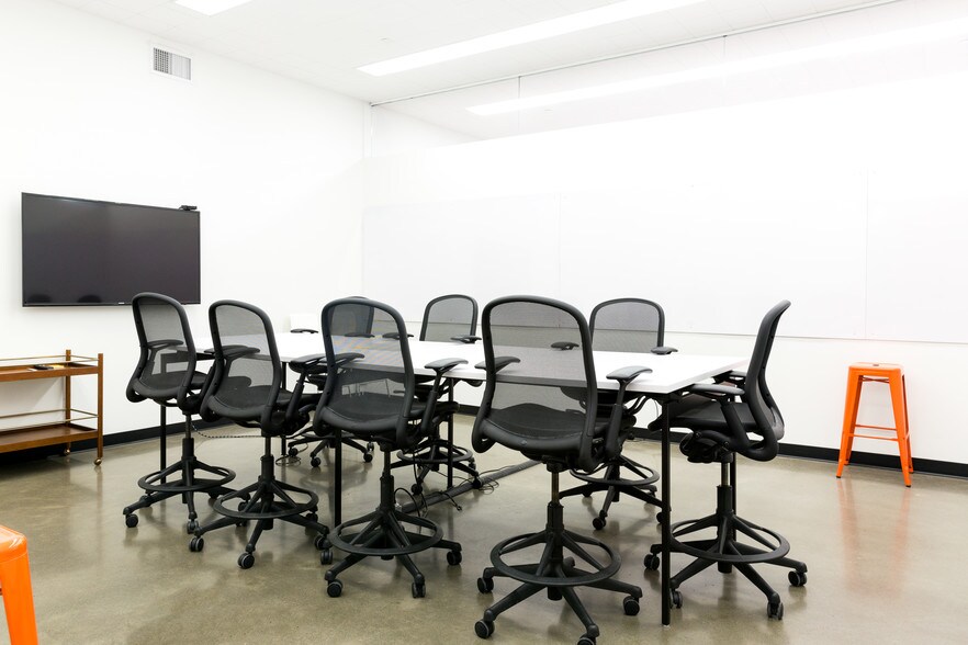 More Photos Of 300 NW 14th Ave, Portland Coworking Space