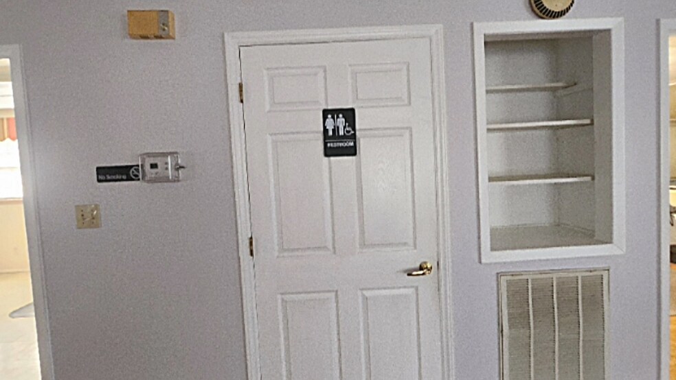 More Photos Of 7117 Raeford Rd, Fayetteville Freestanding For Lease