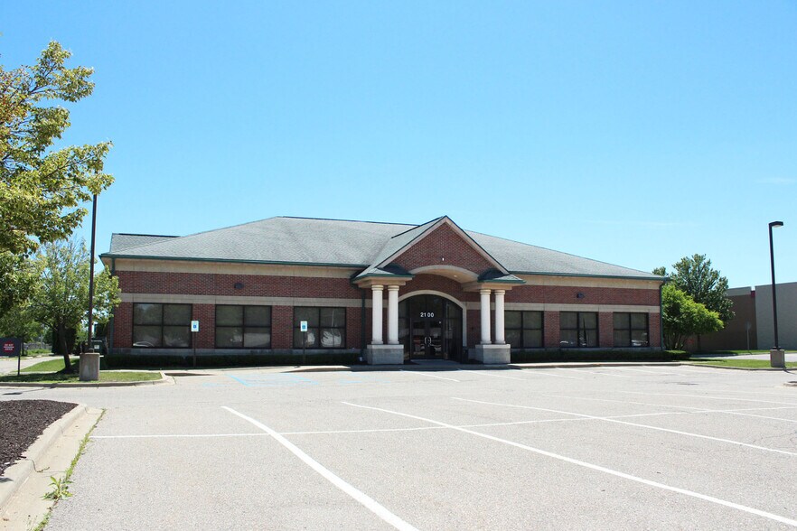 Primary Photo Of 2100 E 12 Mile Rd, Warren Bank For Sale