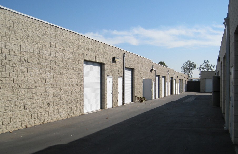 More Photos Of 340-358 State Pl, Escondido Unknown For Lease