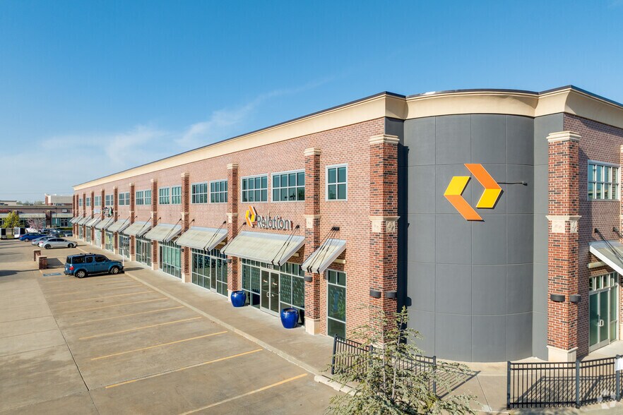 More Photos Of 8211 E Regal Pl, Tulsa Coworking Space