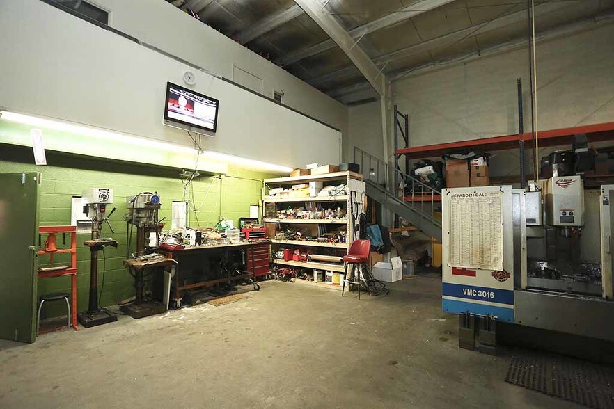 More Photos Of 4023 W Oquendo Rd, Las Vegas Warehouse For Sale