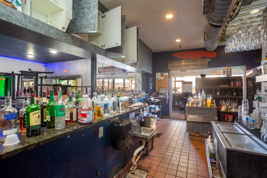 More Photos Of 801 E New Haven Ave, Melbourne Restaurant For Sale