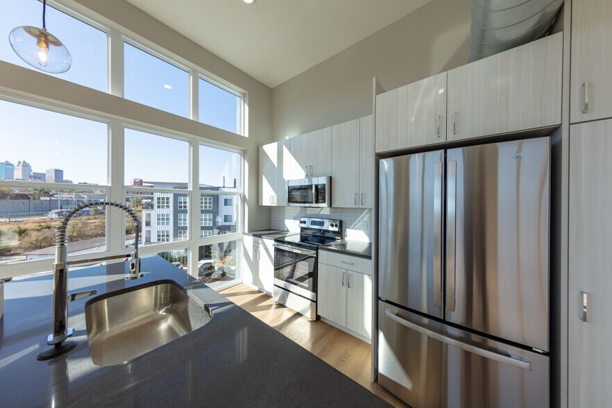 More Photos Of 701 Berkley Pky, Kansas City Apartments For Lease