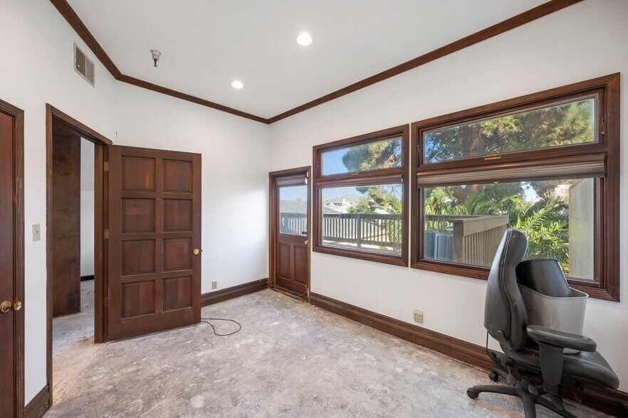 More Photos Of 2250 Union St, San Francisco Storefront Retail Office For Lease