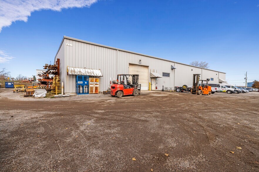 More Photos Of 306 Darrell Dr, Ayr Industrial For Lease