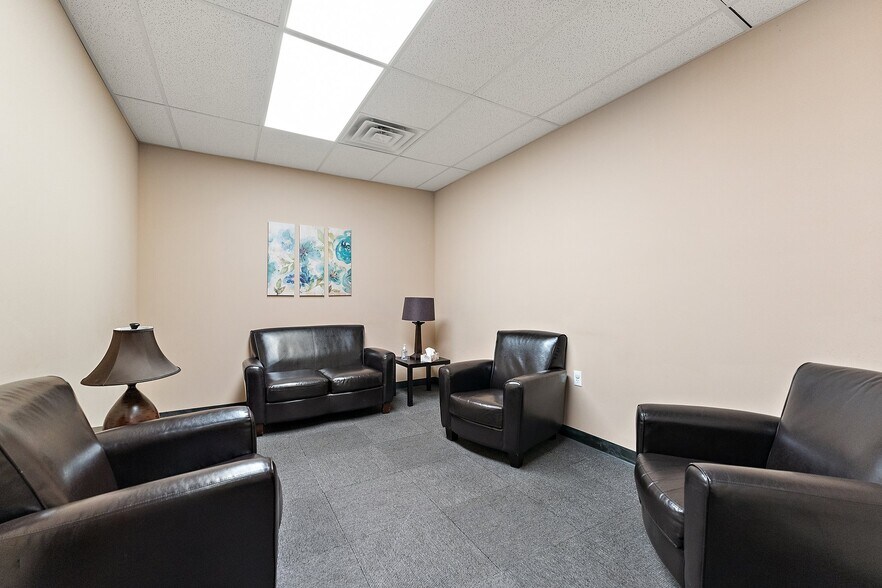 More Photos Of 7025 Indianapolis Blvd, Hammond Office For Sale