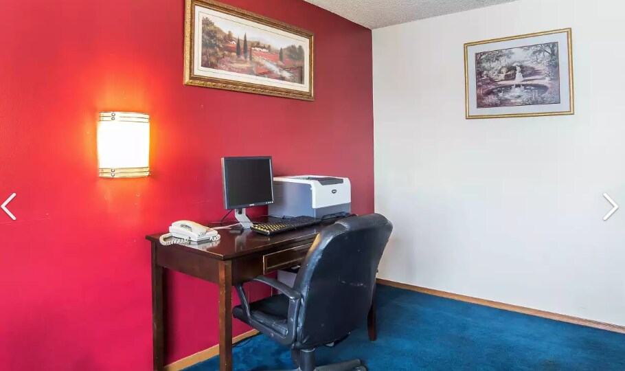 More Photos Of 70 Bear River Dr, Evanston Hotel For Sale