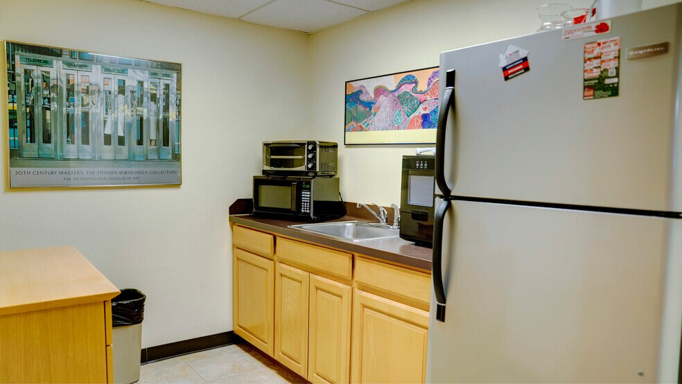 More Photos Of 5318 Bransford Rd, Colleyville Office For Sale