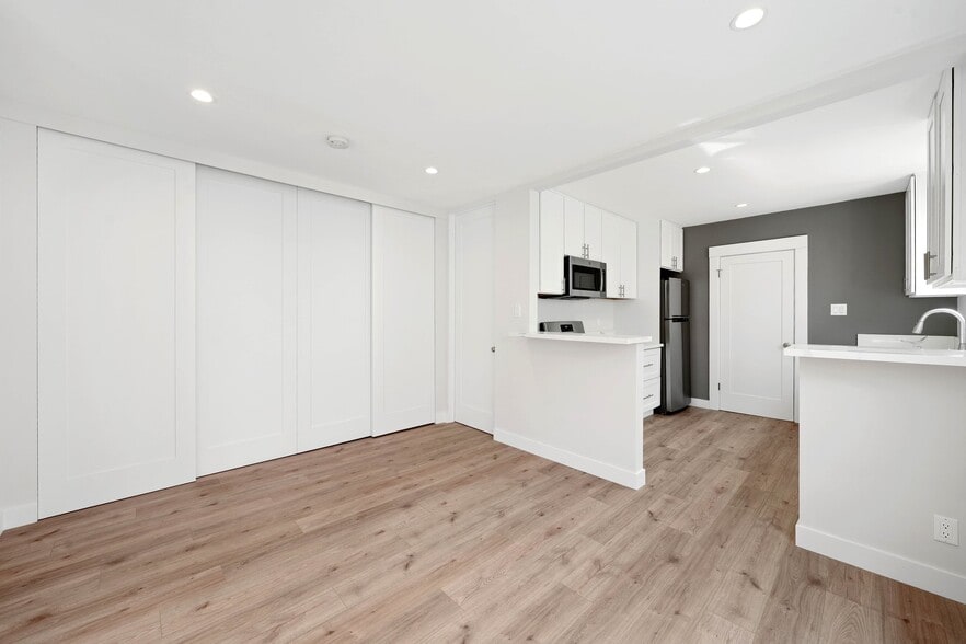 More Photos Of 522-532 Idaho Ave, Santa Monica Apartments For Sale