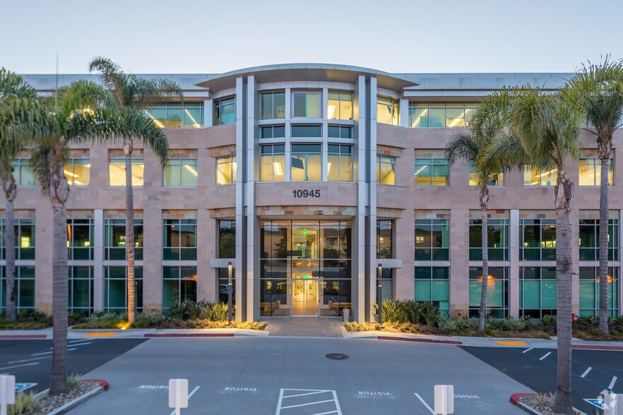 More Photos Of 10945 Vista Sorrento Pky, San Diego Unknown For Lease