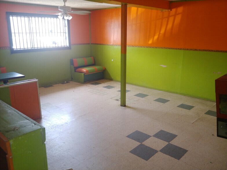 More Photos Of 127-129 Grand Ave, Bacliff Restaurant For Lease