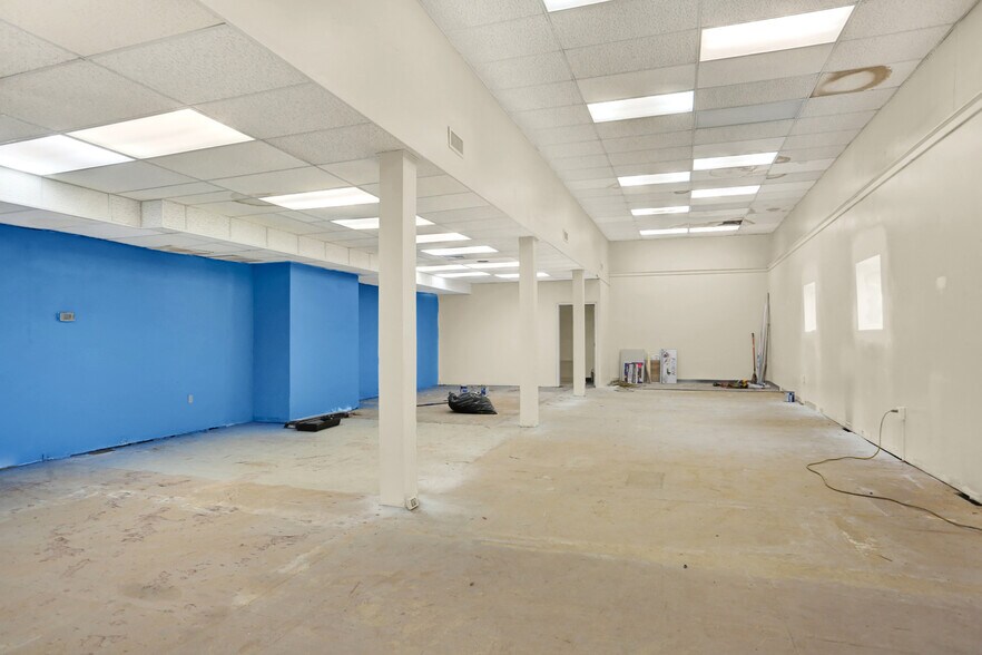 More Photos Of 1915 Lenox St, Harrisburg Freestanding For Sale