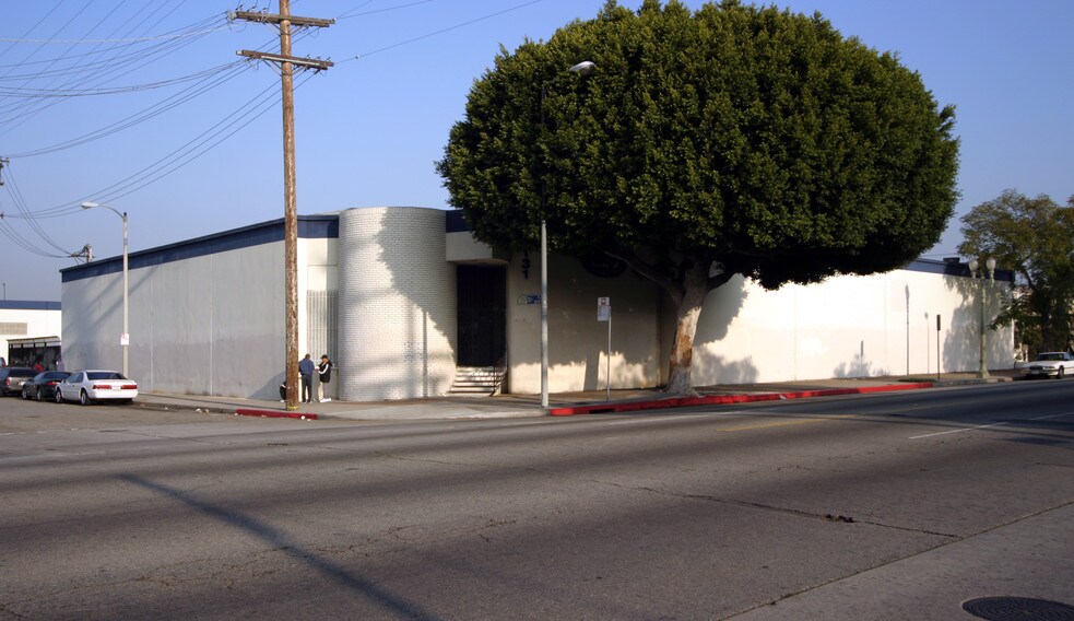 More Photos Of 3131 S Broadway, Los Angeles Manufacturing For Lease