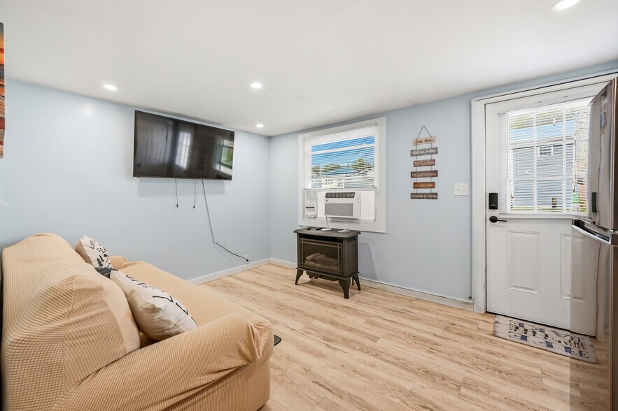 More Photos Of 5214 Old Lake Rd, Geneva Apartments For Sale
