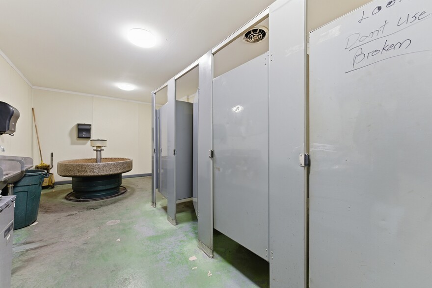 More Photos Of 330 Fuller Rd, Chicopee Distribution For Sale