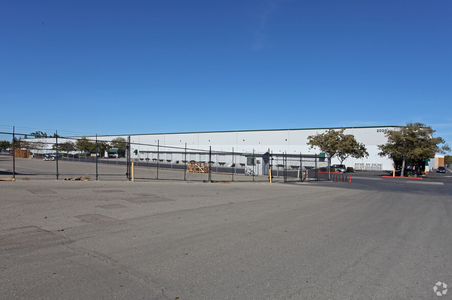 Primary Photo Of 2020 N MacArthur Dr, Tracy Warehouse For Lease