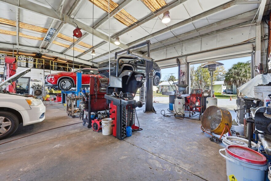 More Photos Of 2350 N Ponce De Leon Blvd, Saint Augustine Service Station For Sale